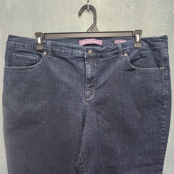 Gloria Vanderbilt Amanda 18W Jeans Dark Wash Straight Leg - Picture 2 of 10